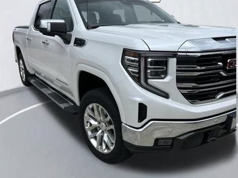 Used 2022 GMC Sierra 1500 SLT w/ SLT Premium Plus Package AWD/4WD image 2