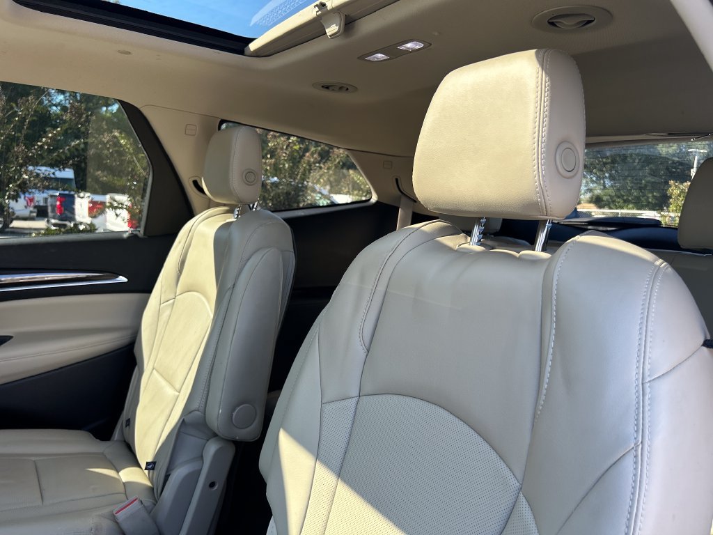Used 2018 Buick Enclave Premium FWD image 10