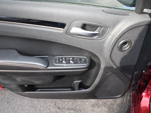 Used 2018 Chrysler 300 S w/ 300S Alloy Package image 15