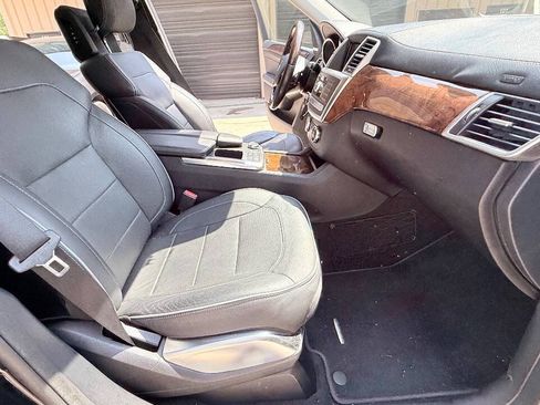 Used 2014 Mercedes-Benz GL 550 4MATIC image 61