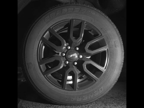 Certified 2025 GMC Sierra 1500 Pro w/ Graphite Edition AWD/4WD image 12