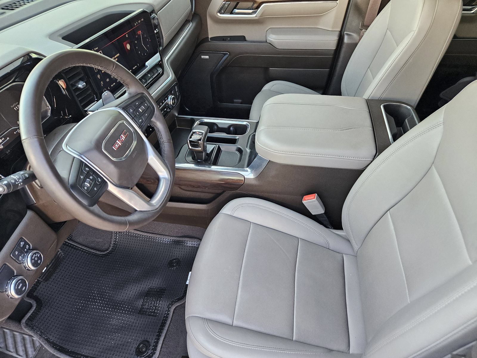 Certified 2024 GMC Sierra 1500 SLT w/ SLT Premium Plus Package RWD image 18