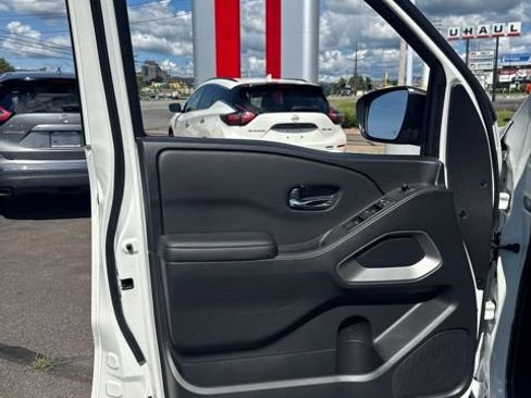 Certified 2025 Nissan Frontier SV w/ SV Convenience Package AWD/4WD image 10