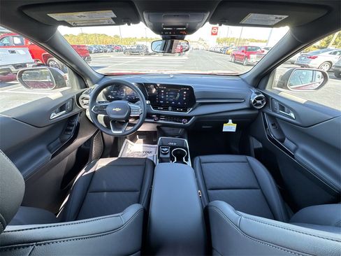 New 2026 Chevrolet Equinox LT w/ Convenience Package II image 21