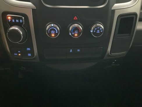 Used 2019 RAM 1500 Classic SLT image 34