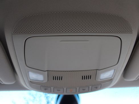 Used 2020 Lincoln MKZ image 16