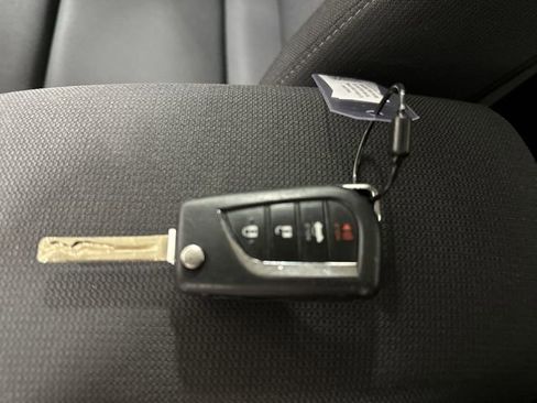Used 2024 Toyota Corolla LE FWD image 32