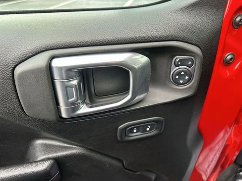 Used 2021 Jeep Wrangler Unlimited Sport image 13