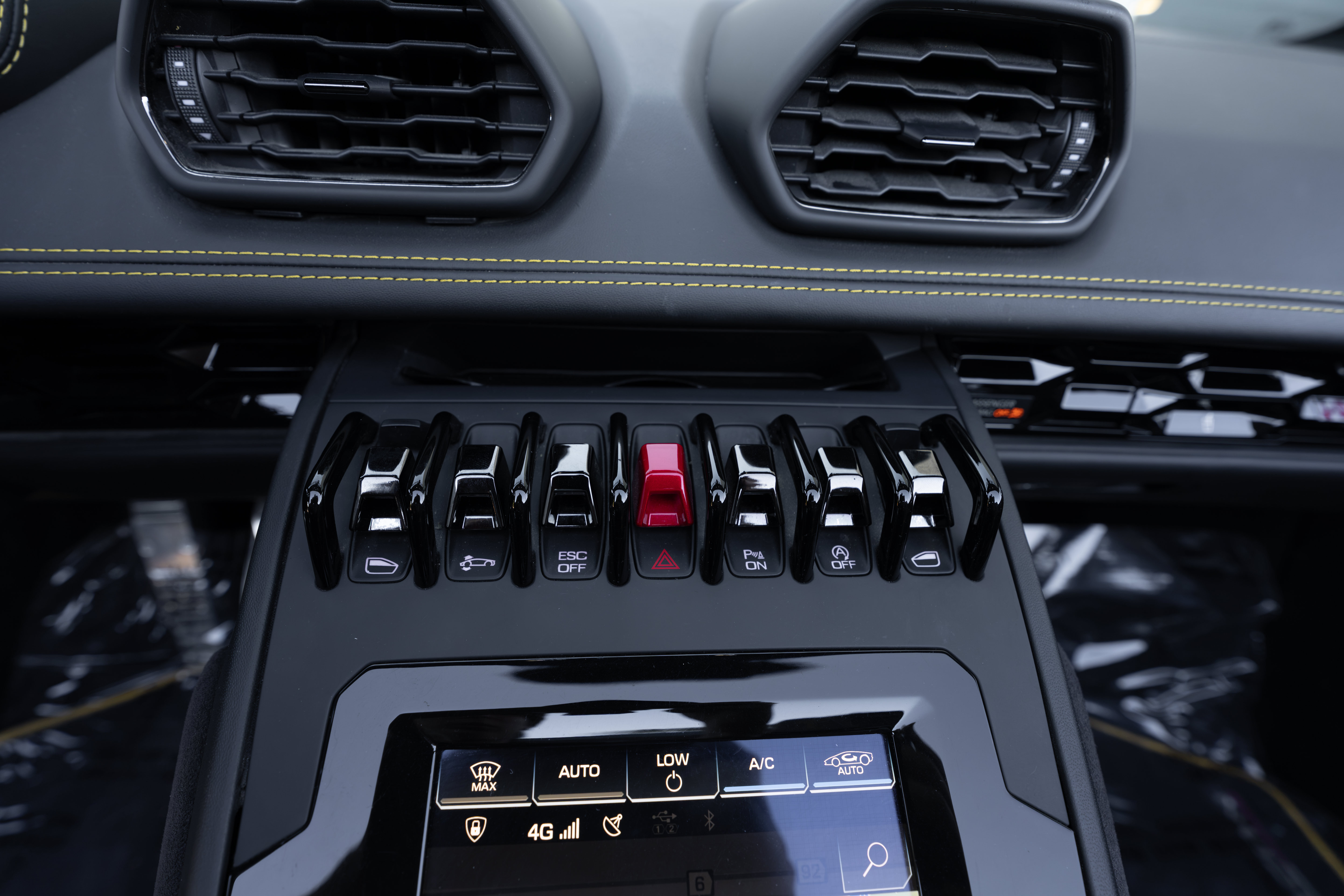 Used 2023 Lamborghini Huracan EVO RWD image 43