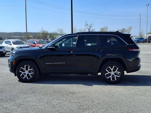 Used 2024 Jeep Grand Cherokee Limited image 4