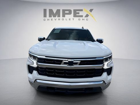 Used 2024 Chevrolet Silverado 1500 LT AWD/4WD image 6