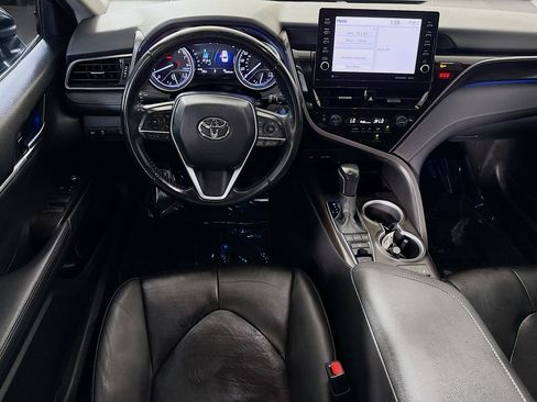 Used 2022 Toyota Camry XLE FWD image 17
