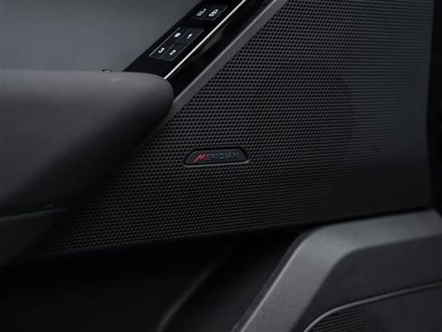 New 2025 Land Rover Range Rover Velar S image 25