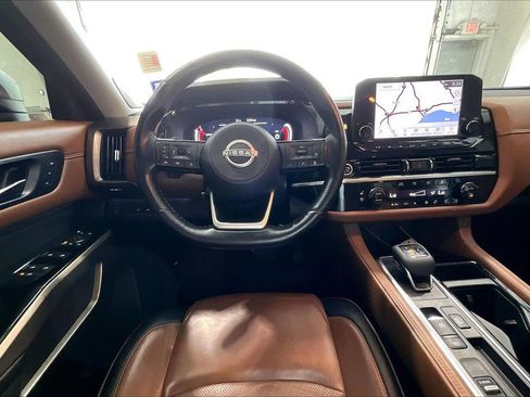 Used 2023 Nissan Pathfinder Platinum w/ Cargo Package image 14