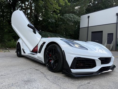 Used 2016 Chevrolet Corvette Z06 RWD image 23