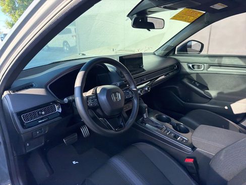 Used 2025 Honda Civic Sport image 9