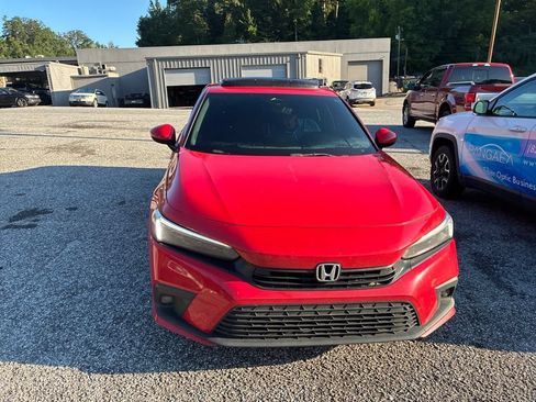 Used 2024 Honda Civic Touring image 3