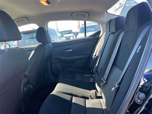 Used 2020 Nissan Sentra SV image 9