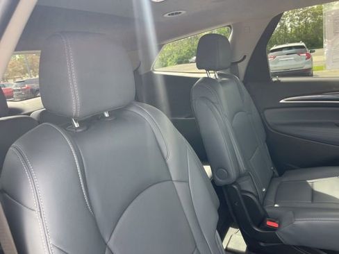 Used 2020 Buick Enclave Premium w/ Sun and Sites Package AWD/4WD image 37