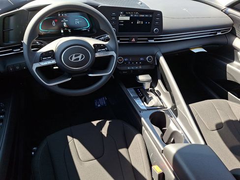 New 2026 Hyundai Elantra Blue image 8