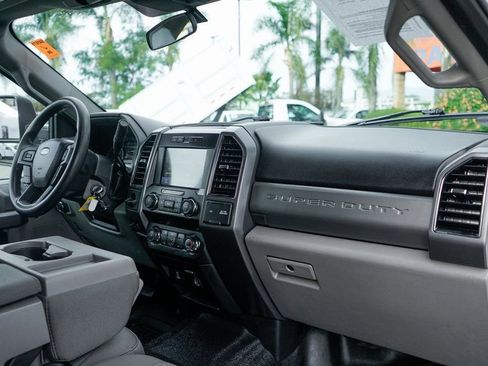 Used 2020 Ford F550 2WD Crew Cab Super Duty w/ XLT Value Package image 38