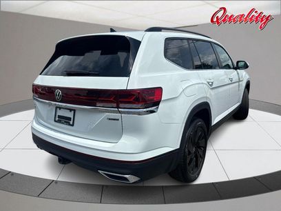 Used 2025 Volkswagen Atlas SE