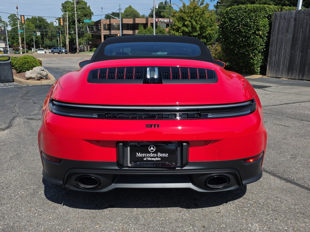 Used 2025 Porsche 911 Carrera RWD image 4