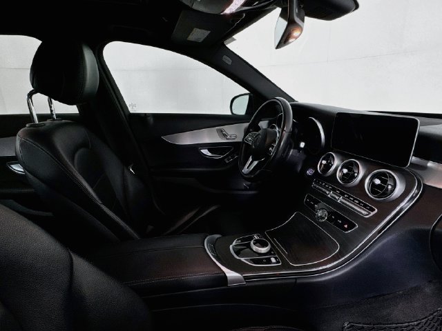 Used 2019 Mercedes-Benz C 300 Sedan image 25