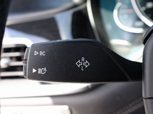 Used 2016 BMW 750i xDrive image 46