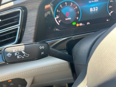 New 2026 Volkswagen Atlas SEL Premium R-Line image 19