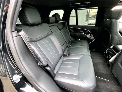 Used 2023 Land Rover Range Rover SE image 19