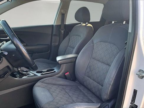 Used 2021 Kia Niro LXS image 19