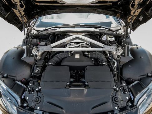 Used 2020 Aston Martin V8 Vantage Coupe RWD image 42