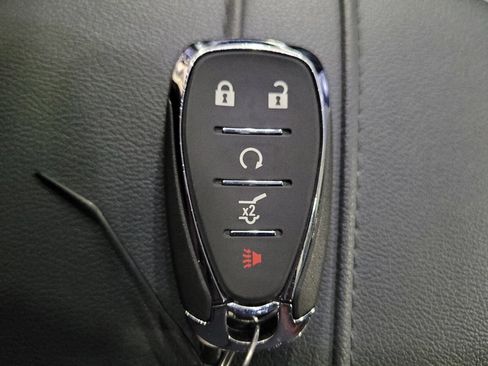 Used 2021 Chevrolet Blazer LT FWD image 32