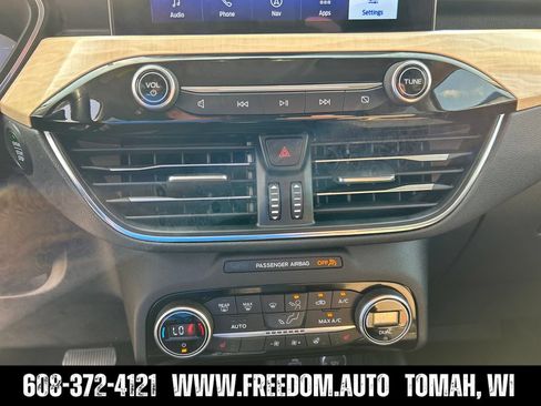 Used 2021 Ford Escape Titanium w/ Titanium Elite Package AWD/4WD image 29