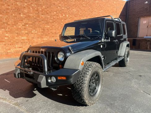Used 2010 Jeep Wrangler Unlimited Sport image 7