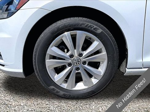 Used 2021 Volkswagen Golf 4-Door FWD image 8