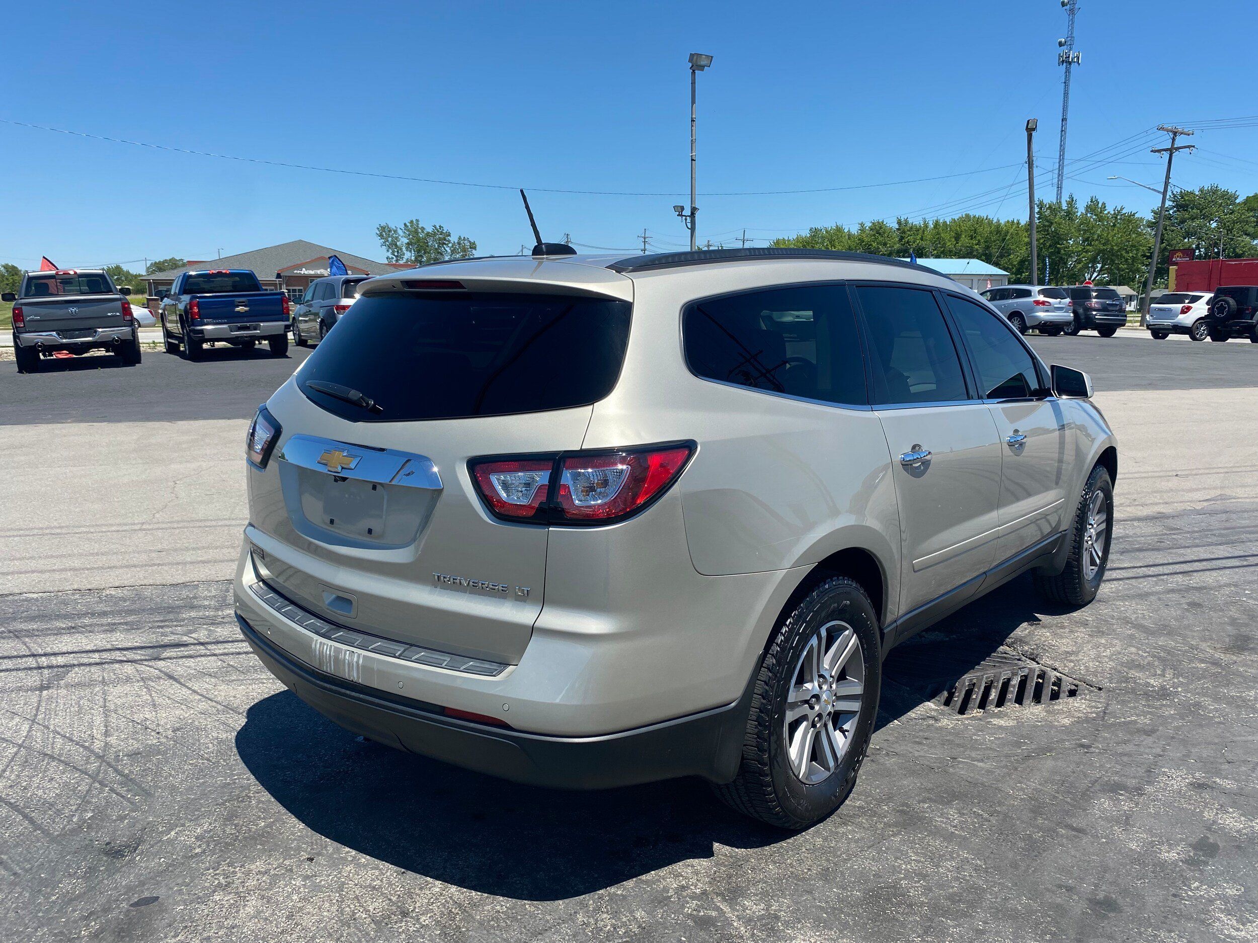 Used 2017 Chevrolet Traverse LT FWD image 5