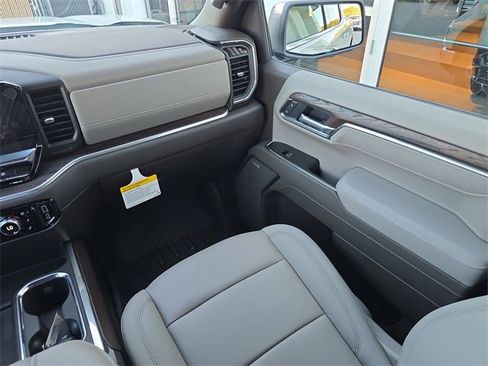 New 2026 GMC Sierra 1500 SLT w/ SLT Premium Plus Package image 14