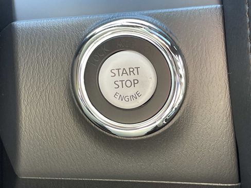 Used 2024 Nissan Armada SL w/ Midnight Edition Package image 23