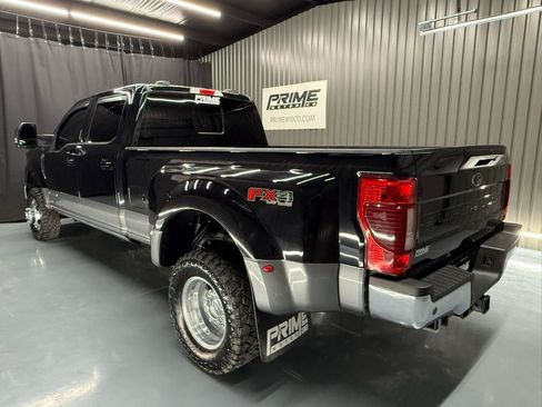 Used 2022 Ford F350 Lariat w/ Lariat Ultimate Package AWD/4WD image 4