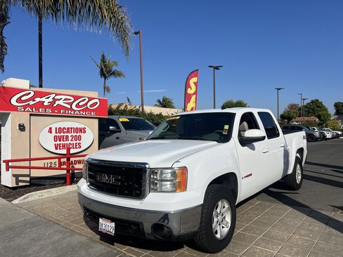 Used 2007 GMC Sierra 1500 SLT w/ Z71 Off-Road Package image 4