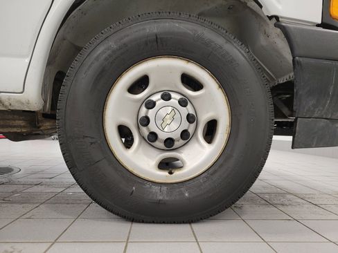 Used 2021 Chevrolet Express 2500 Extended w/ Safety Package image 3