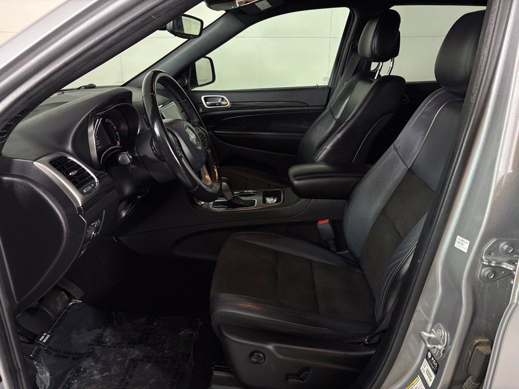 Used 2021 Jeep Grand Cherokee Laredo X RWD image 16