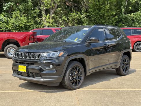 New 2025 Jeep Compass Latitude w/ Sun & Sound Group image 4