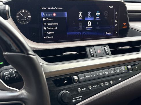 Certified 2019 Lexus ES 350 Luxury image 23