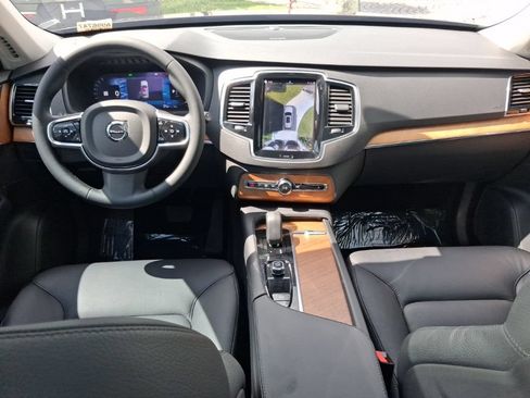 Used 2023 Volvo XC90 B6 Plus AWD/4WD image 9
