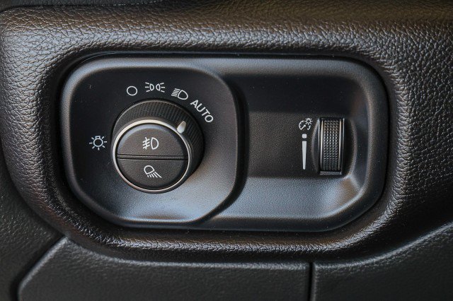 Used 2024 RAM 2500 Big Horn AWD/4WD image 25