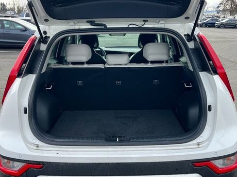 Certified 2024 Kia Niro EX image 8