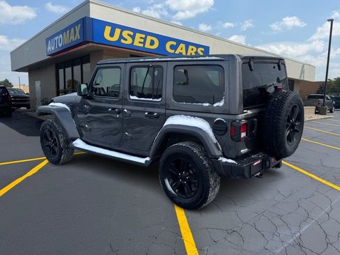 Used 2021 Jeep Wrangler Unlimited Sahara image 7